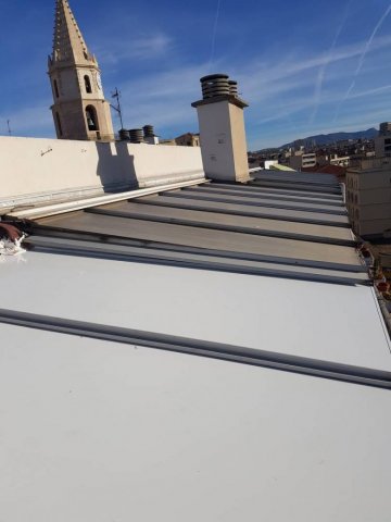 Installation de panneaux isolants sur véranda - REPAR'PORTES à Marseille